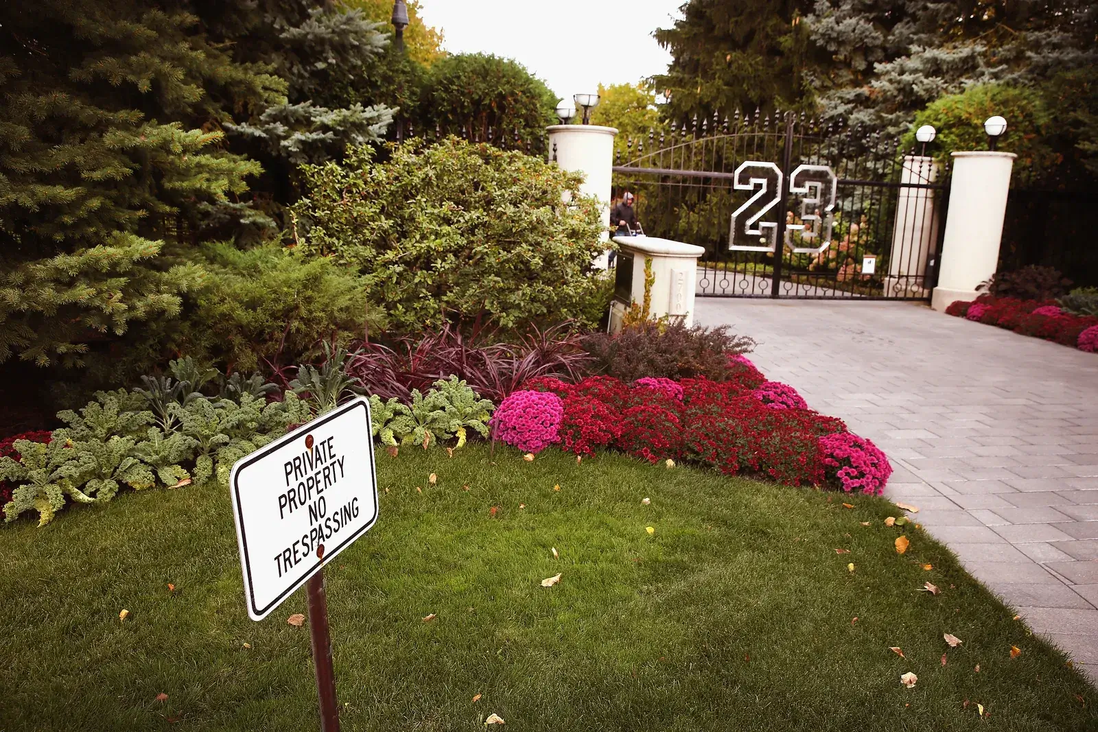 A 2013 photo outside the home’s gate. Photo: Scott Olson/Getty Images<br />
