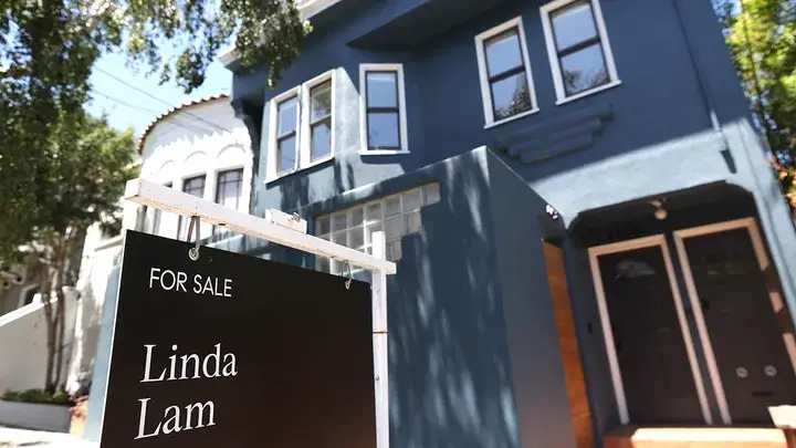 The FHFA announced it will raise loan limits for mortgages purchased by Fannie Mae and Freddie Mac by 5.2% in 2025. (Justin Sullivan/Getty Images / Getty Images)</p>
<p>